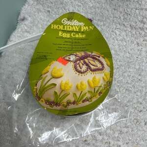 Vintage 1976 Wilton Holiday Pan Aluminum 3D Easter Egg Cake Mold Set 2105-700